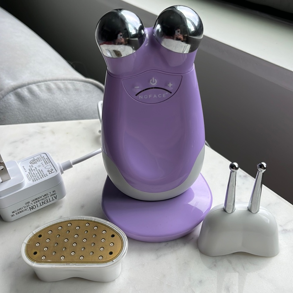 Nuface Trinity with lope & eye attachment + red light wrinkle reducer attachment